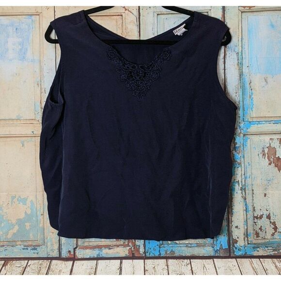 AK Collectible Womens Plus Size 3XL Blue Sleeveless Tank Top Lace Front V Neck - Picture 1 of 6